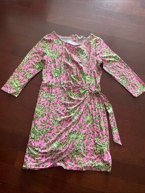 Lilly Pulitzer Pink Floral Shift with Green Leaf Print. Has shorts under. Sz med